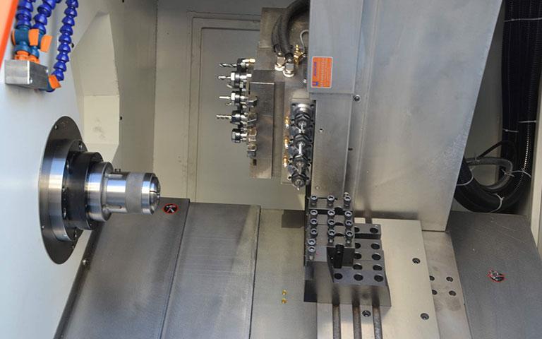 高精度數(shù)控車床2